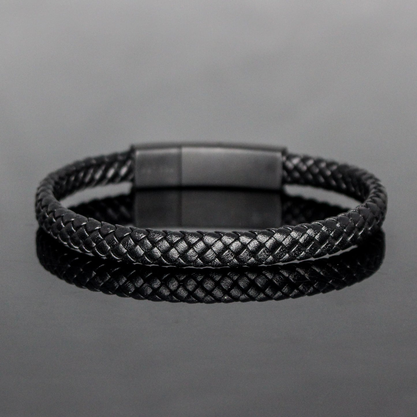 4033 Men’s Slim Flat Black Leather Bracelet with Matte Black Clasp