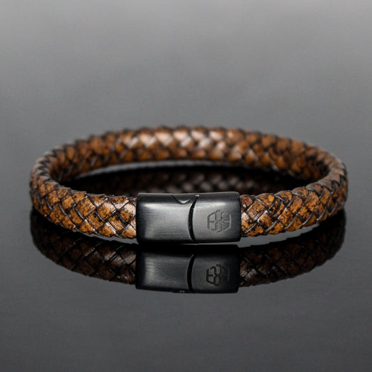 4034 Men’s Flat Brown Leather Bracelet with Matte Black Clasp