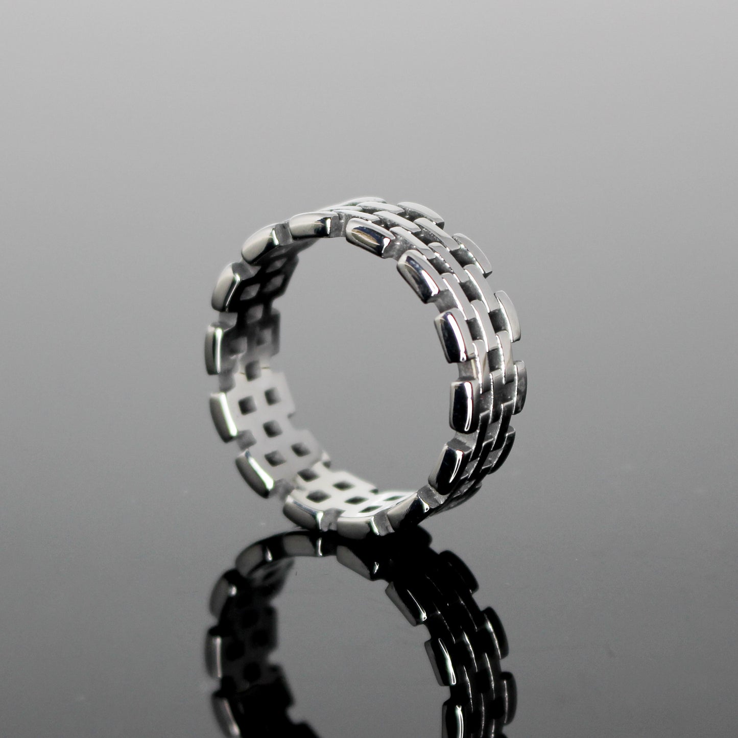 17116 Men’s Steel Grid Biker Ring