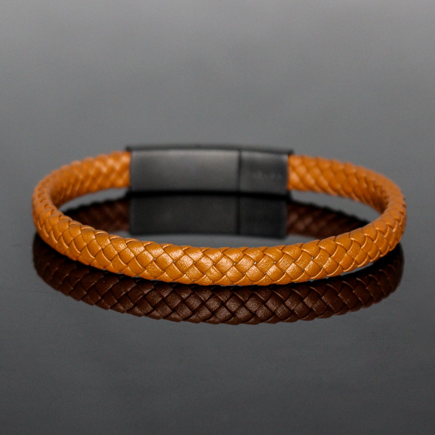 4033 Men’s Slim Flat Brown Leather Bracelet with Matte Black Clasp