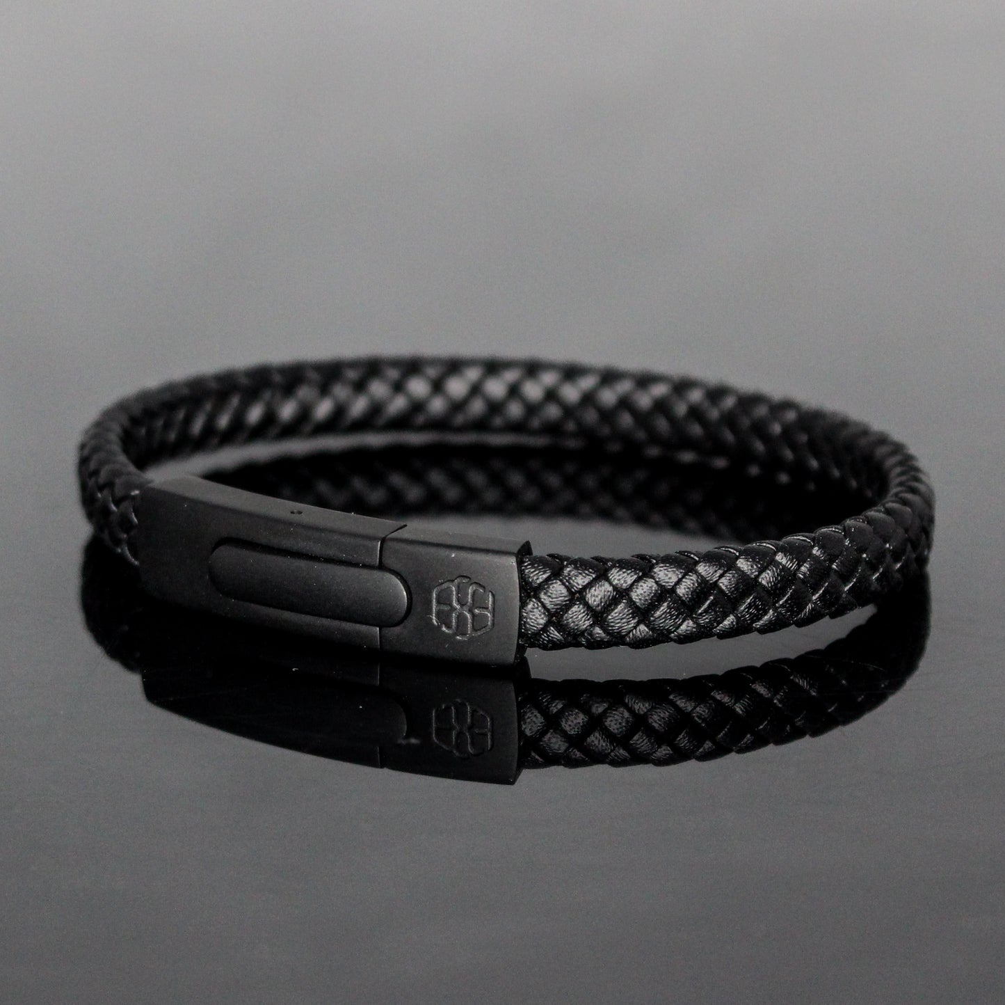 4033 Men’s Slim Flat Black Leather Bracelet with Matte Black Clasp