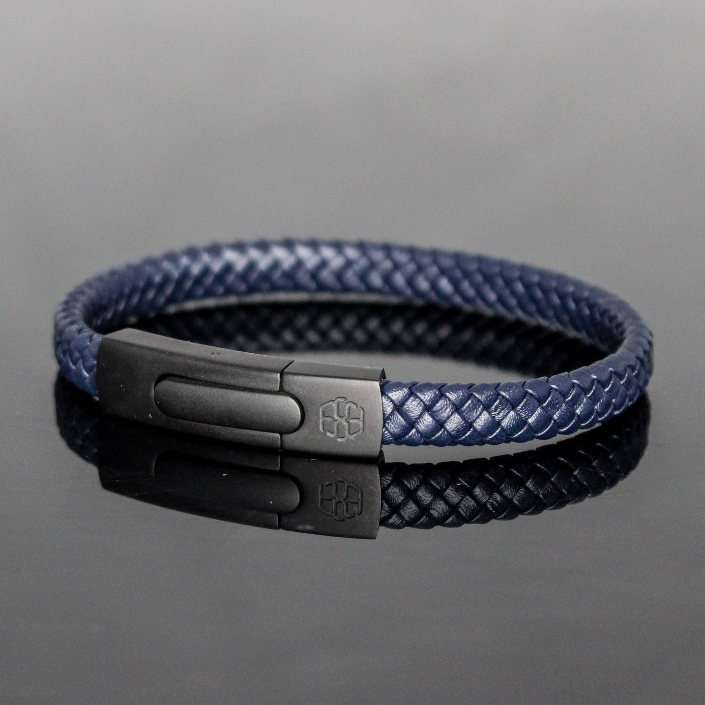 4033 Men’s Slim Flat Dark Blue Leather Bracelet with Matte Black Clasp