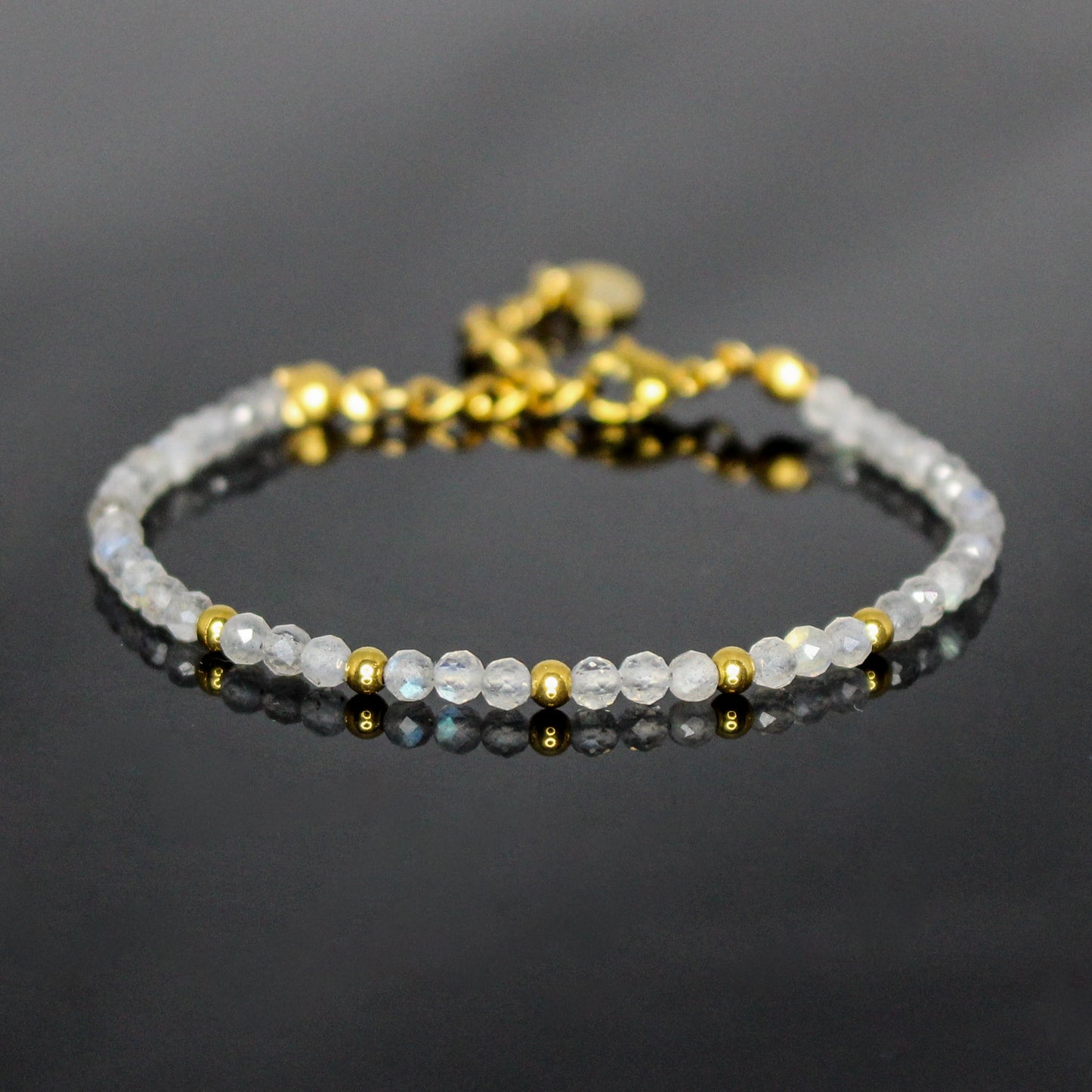 29001 Women’s Minimalist Bracelet with Labradorite and Gold Plated