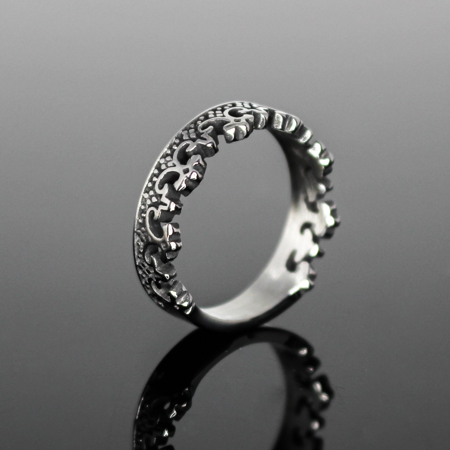 17121 Men's Sovereign Crown Band Ring