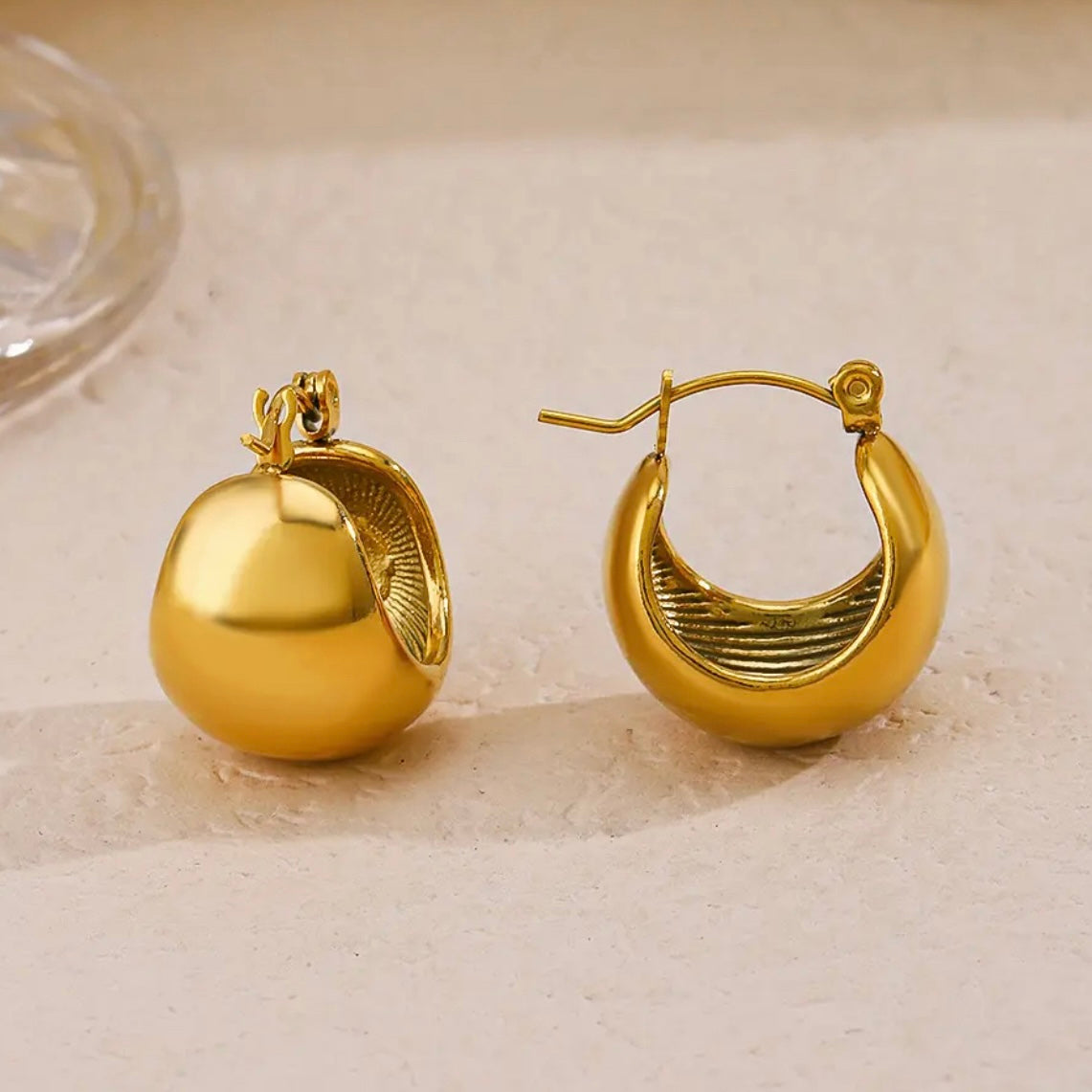 16181 Women’s Half-Round Hollow Gold Plated Stainless Steel Earrings