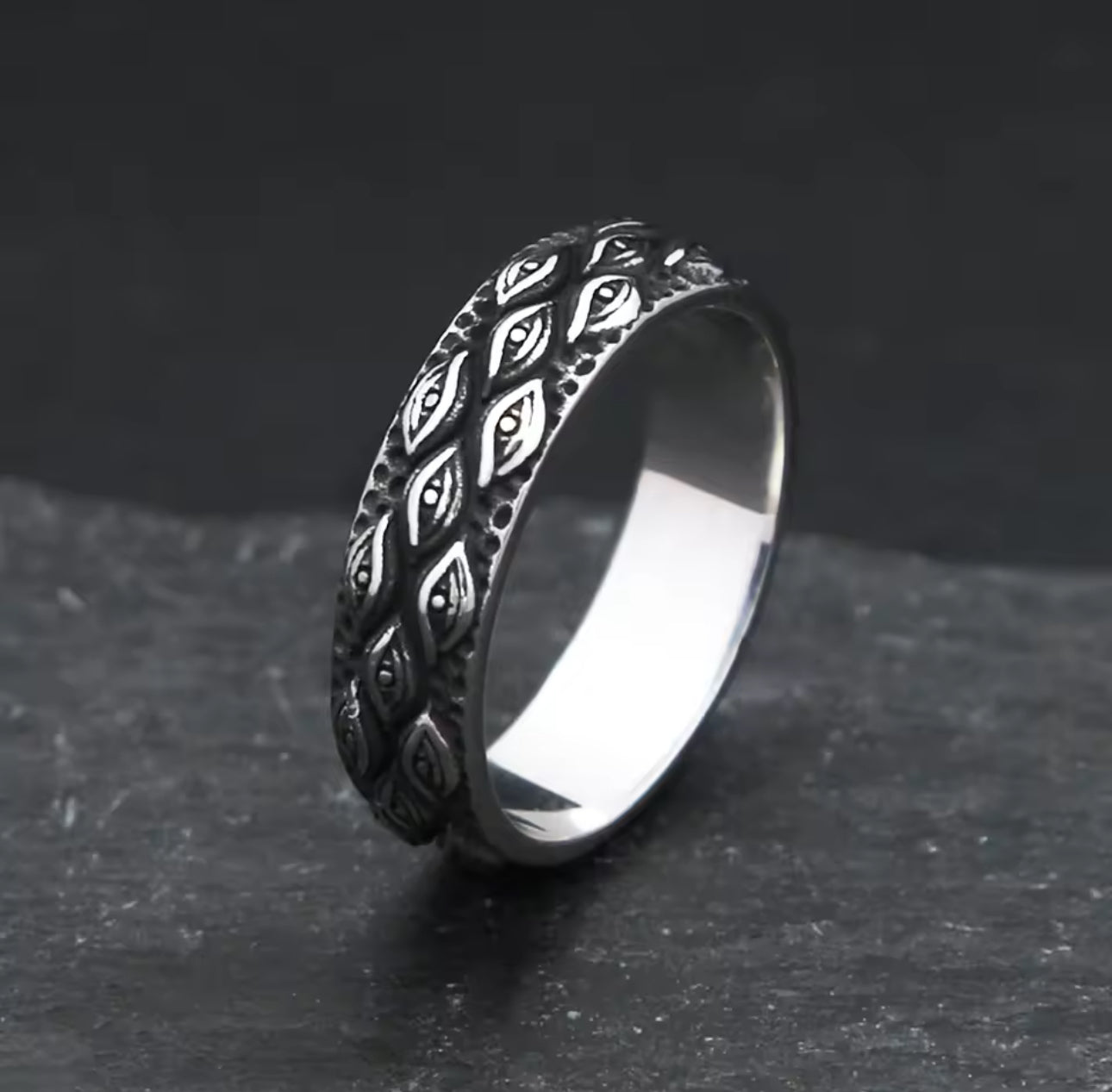 17124 Men’s Carved Evil Eyes Band Ring