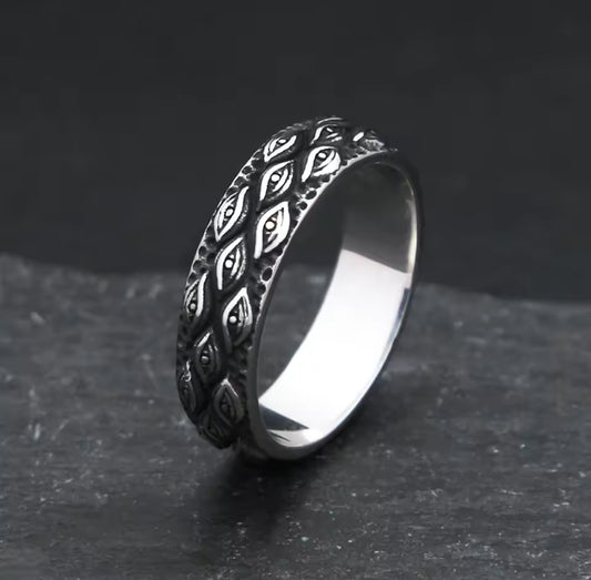 17124 Men’s Carved Evil Eyes Band Ring