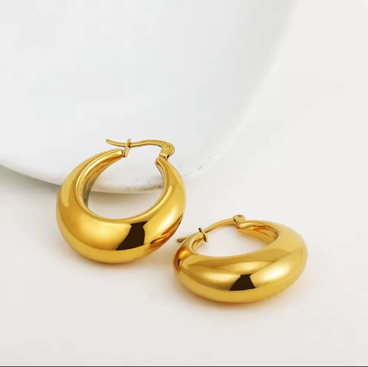 16186 Women’s Gold Plated Chunky Huggie Stainless Steel Hoop Earrings