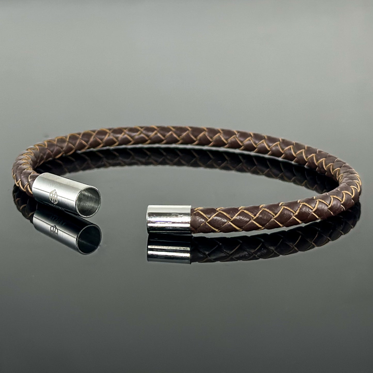 4008 Minimalist Brown Leather Bracelet