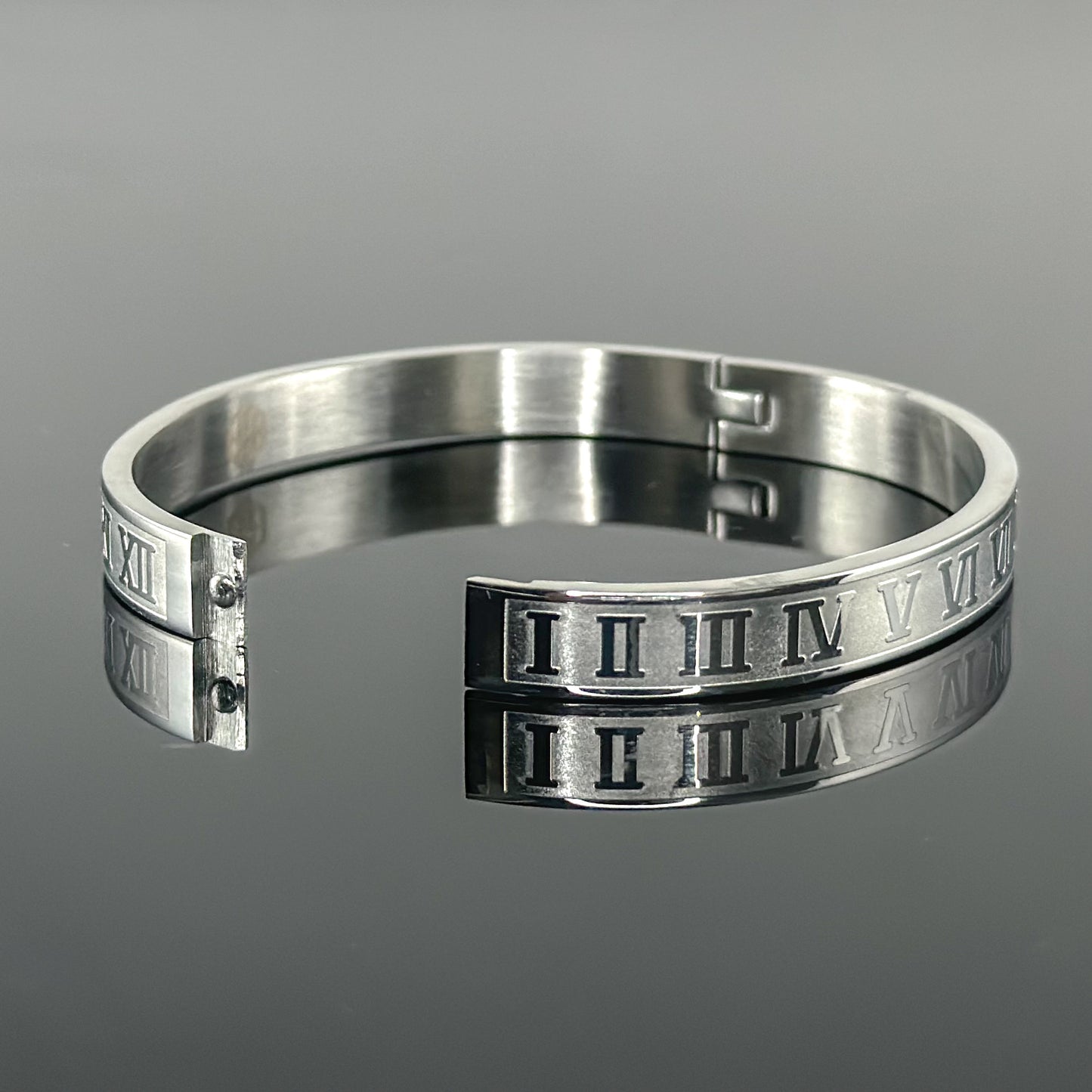 6023 Men's Roman Style Silver Stainless Steel Bracelet