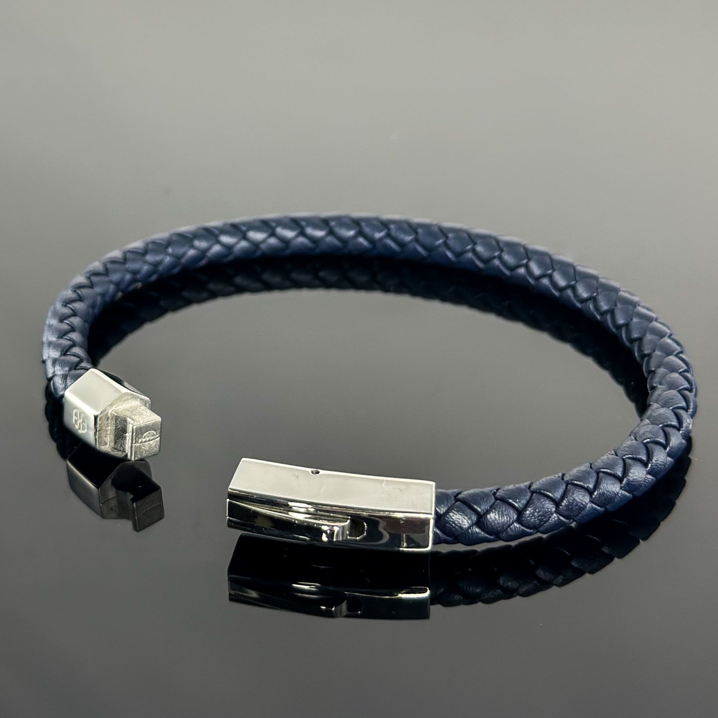 4002 Men’s Plait Round Dark Blue Leather Bracelet with Stainless Steel Clasp