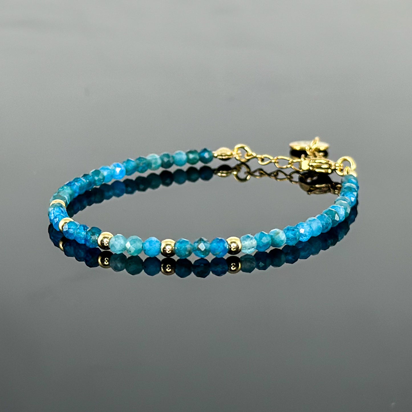 29001 Women’s Minimalist Bracelet with Apatite and Gold Plated